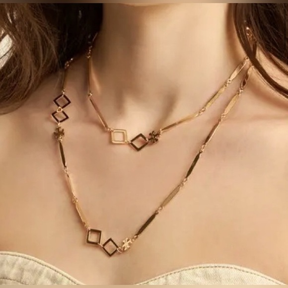 Tory Burch Authentic Roxanne Geo Goldtone
Long Geometric Links Necklace - Picture 3 of 8